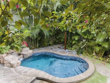 Vacation Home for 4 Guests in Kailua, Oahu, Picture 1