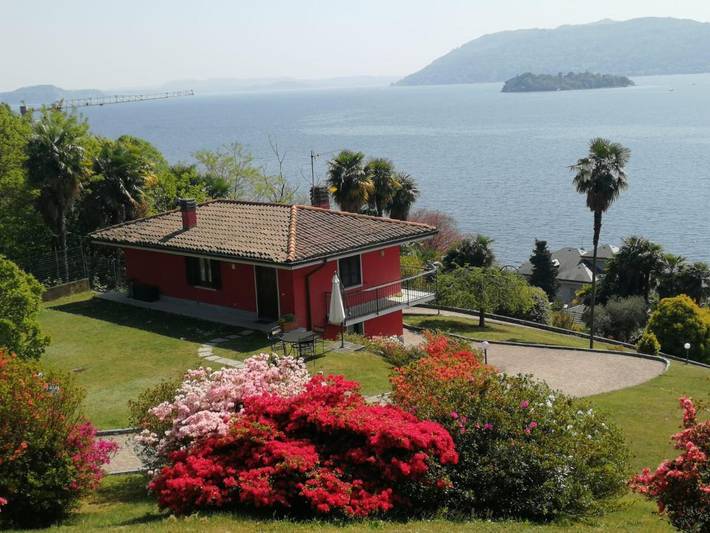 Ferienhaus für 4 Personen, mit Balkon und Garten sowie Seeblick und Ausblick