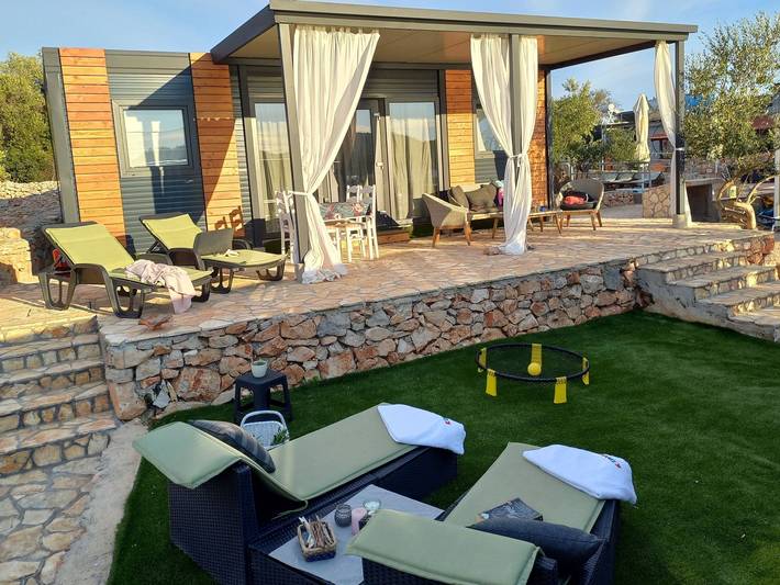 Ferienpark für 4 Personen, mit Terrasse und Garten sowie Pool in Kroatien