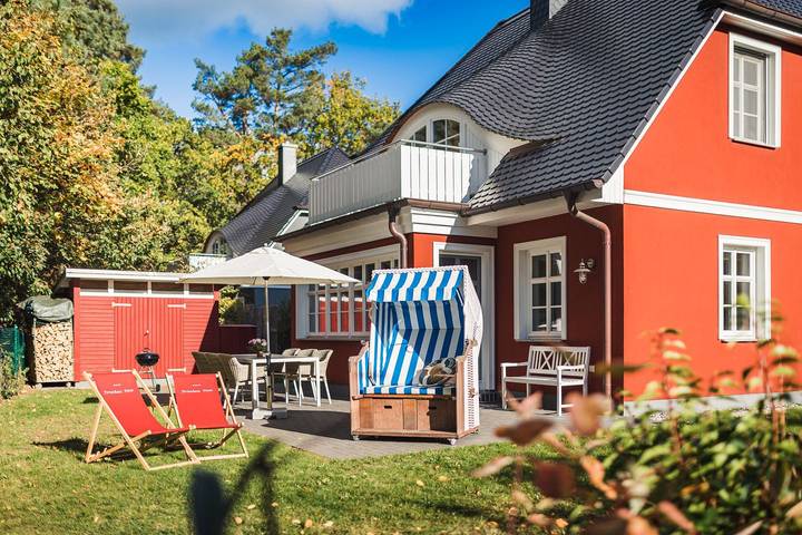 Ferienhaus für 6 Personen, mit Terrasse und Sauna sowie Garten in Prerow