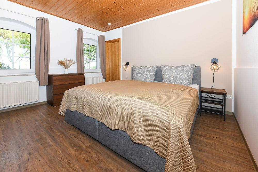 Ganze Wohnung, Ferienwohnung Pfingstrose - Ferienwohnungen auf dem Bauernhof Schmidt in Paderborn, Nordrhein-Westfalen