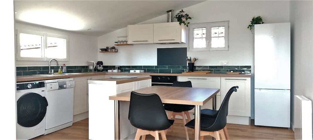 Location de vacances pour 4 personnes, avec jardin à Lamarque
