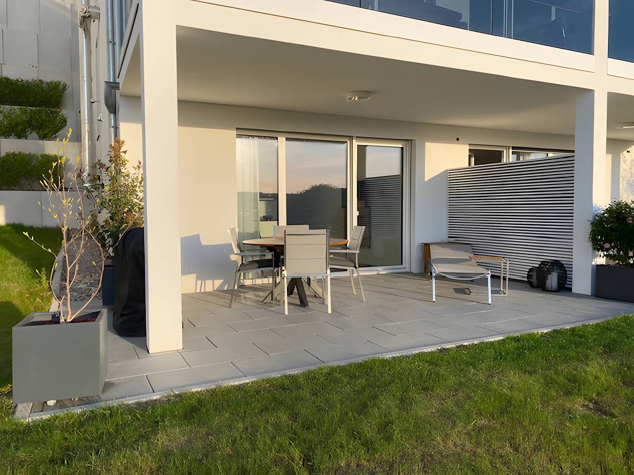 Ganze Wohnung, Ferienwohnung 'Panoramablick' mit Bergblick, privater Terrasse und Wi-Fi in Lörrach, Südschwarzwald