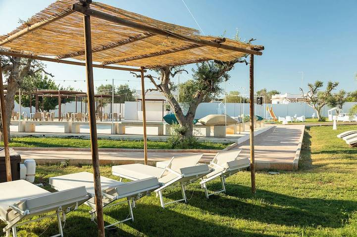 Ferienhaus für 6 Personen, mit Pool und Whirlpool in Torre Colimena