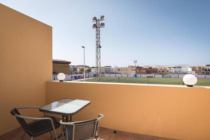 Location de vacances pour 4 personnes, avec vue et balcon à Tarajalejo - 2
