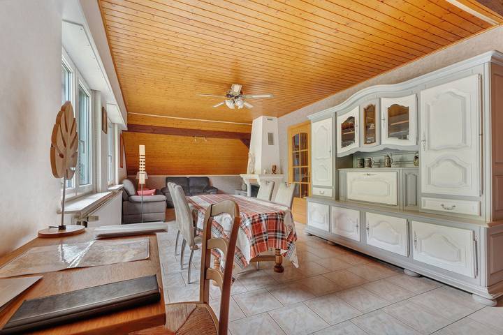 Appartement entier, Appartement « Gîte Les Collines » avec vue montagne, terrasse privée et Wi-Fi in Maisonsgoutte, Région de Sélestat-Erstein