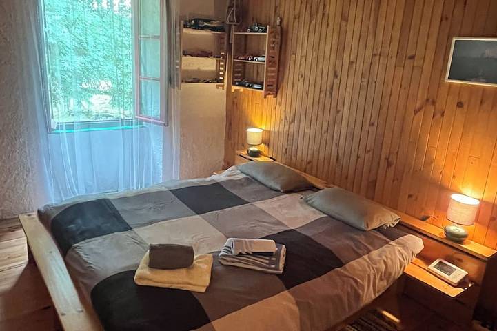 Location de vacances pour 10 personnes, avec jardin, animaux acceptés à Égliseneuve-d'Entraigues - 4