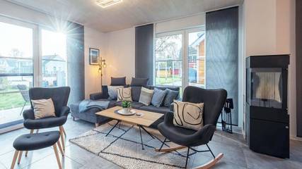 Ferienhaus für 7 Personen, mit Garten und Seeblick in Fuhlendorf