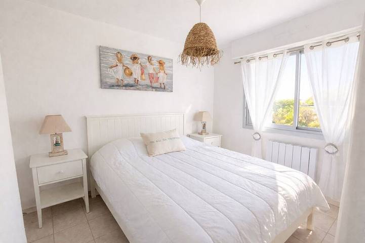 Gîte pour 4 personnes, avec balcon dans Plage du Chay - 2