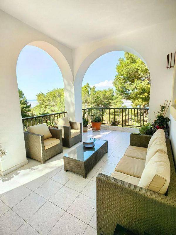 Chalet voor 4 personen, with Balkon and Terras as well as Tuin and Uitzicht op Ibiza