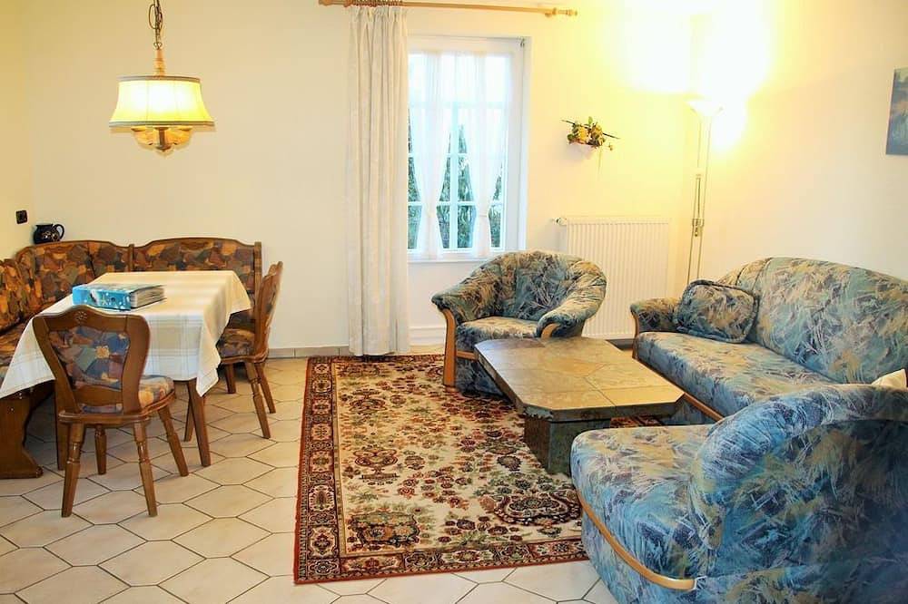 Vacation apartment Zur Eiche - Müllers Hof vacation apartments/guesthouse in Emmerthal, Weser Hills