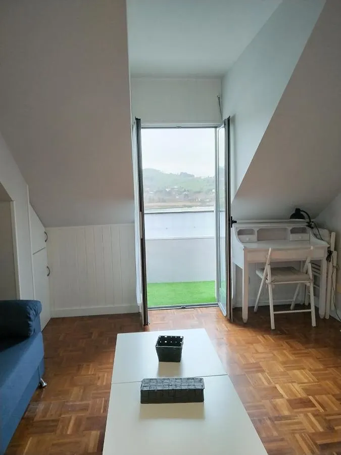 Apartamento de vacaciones para 2 personas, con vistas y jardín - 1