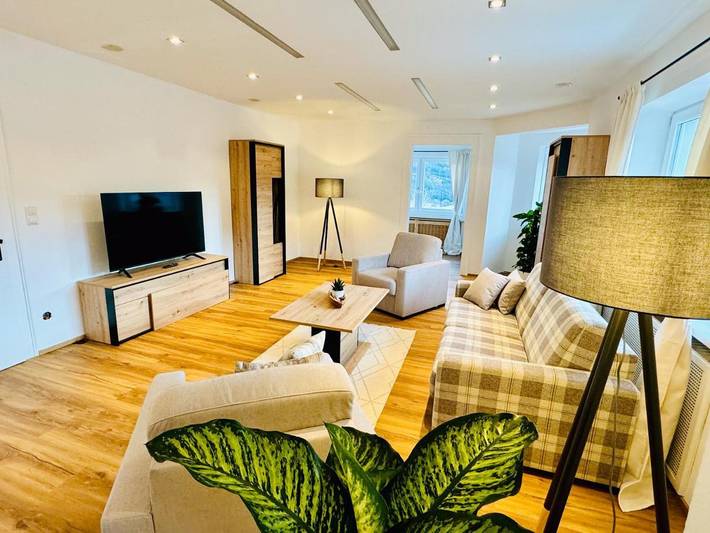 Ferienhaus für 7 Personen, mit Balkon und Terrasse sowie Garten und Ausblick