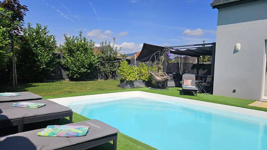 Location de vacances pour 7 personnes, avec piscine ainsi que vue et jardin à Bergheim - 4