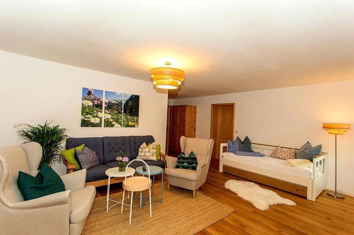 Ferienwohnung für 5 Personen, mit Terrasse und Garten sowie Sauna