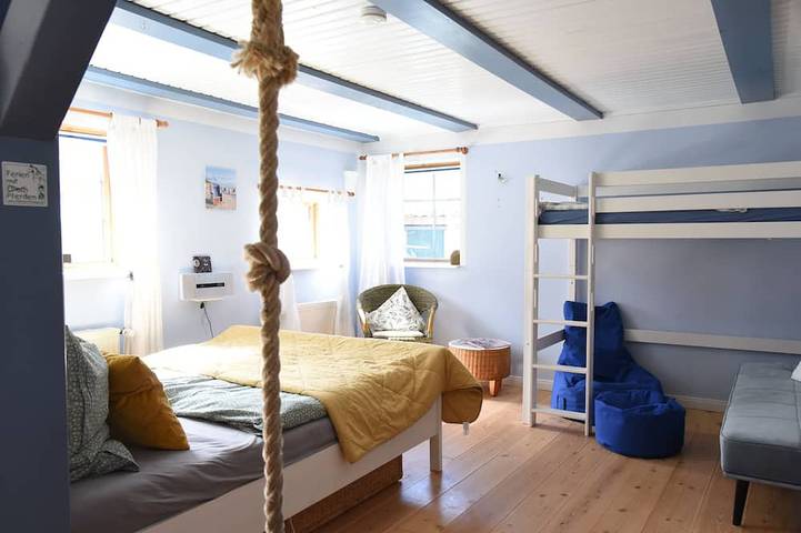 Ganze Wohnung, Großügige Ferienwhg., an der Ostsee, mit eigenem Garten, mit eigener E-Ladesäule in Behrensdorf, Hohwachter Bucht