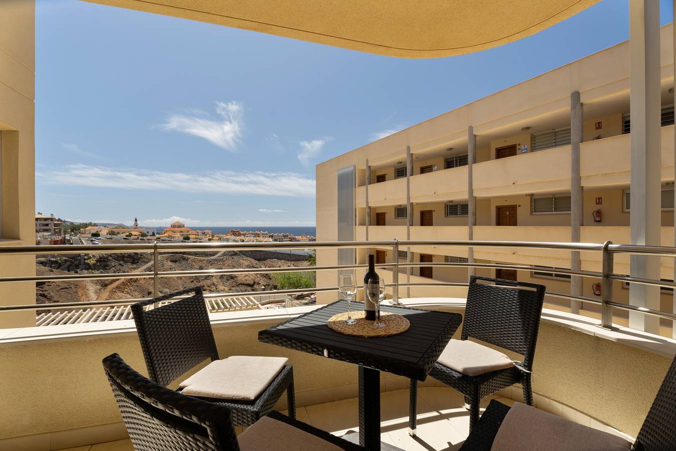Ganze Wohnung, Urlaub 'Tu Alojamiento En Playa Paraiso' mit Meerblick, Privatem Pool und Wi-Fi in Playa Paraíso, Adeje