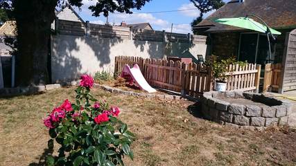 Gîte pour 5 personnes, avec terrasse et jardin à Montfort-sur-Meu