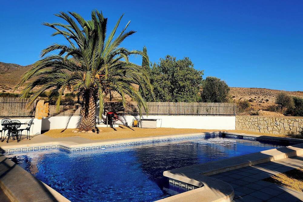 Entire apartment, Casita-Max 5Guests-Pool-Patio-Bbq-Parking in Huércal-Overa, Almería Province