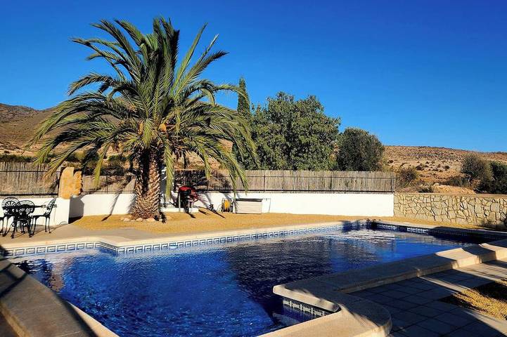 Ferienwohnung für 5 Personen, mit Pool und Terrasse - 1