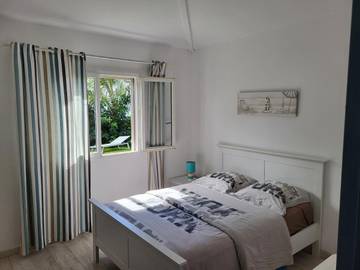 Gîte pour 2 personnes, avec jardin ainsi que terrasse et vue dans La Bretagne