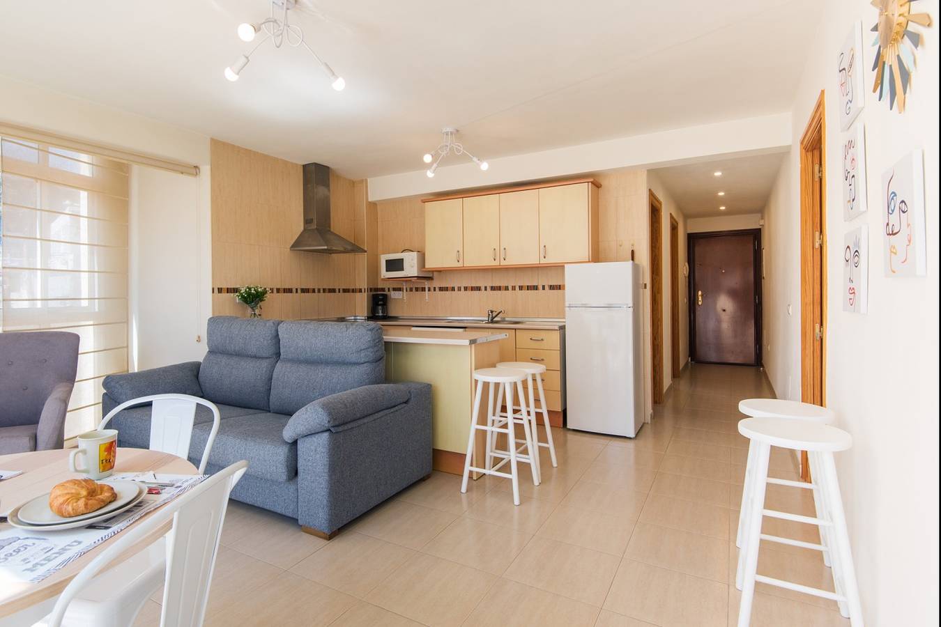 Hel ferieleilighet, Ferieleilighet for 6 personer med terrasse in La Carihuela, Torremolinos
