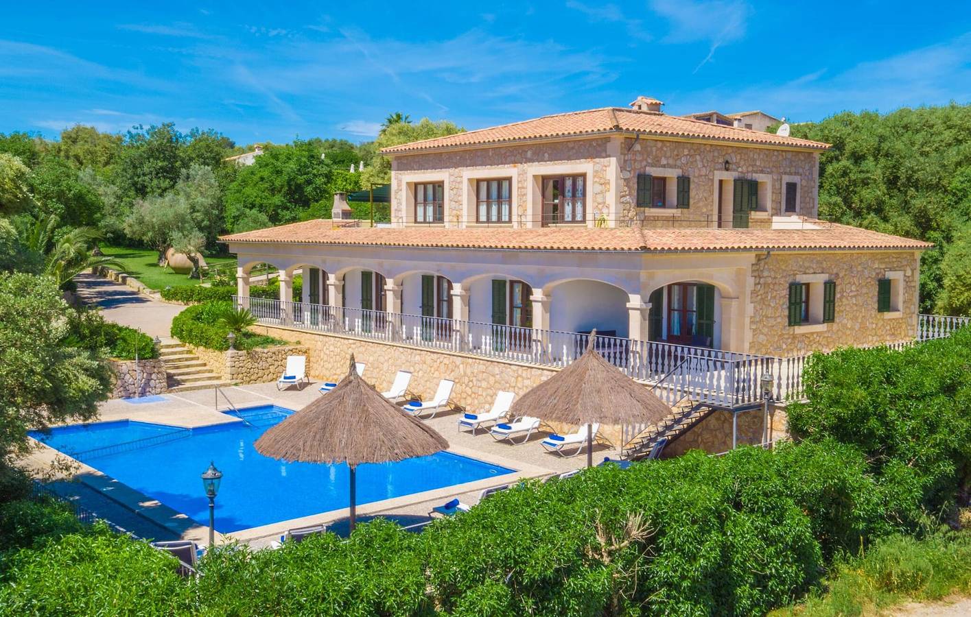 Moderno Apartamento con Piscina, Terraza y AC - 100m del Restaurante in Petra, Interior de Mallorca