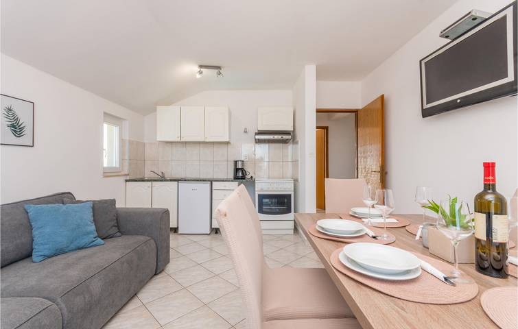 Ferienwohnung für 4 Personen, mit Terrasse und Seeblick in Biograd na Moru - 3