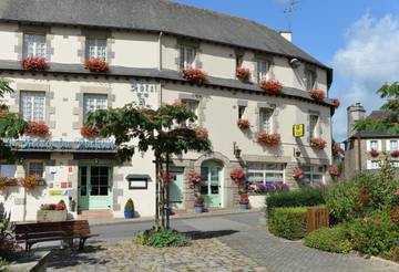 Hôtel pour 3 personnes, avec jardin à Guilliers