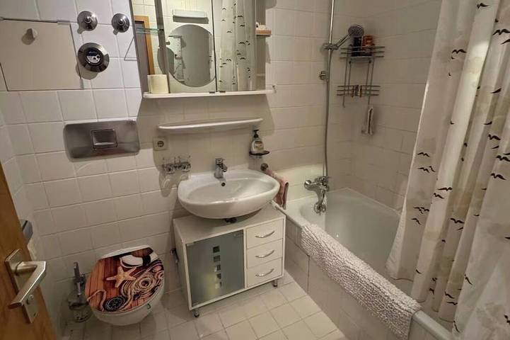 Ganze Wohnung, Ferienwohnung Walchensee mit Seeblick, Sauna & Schwimmbad. in Walchensee