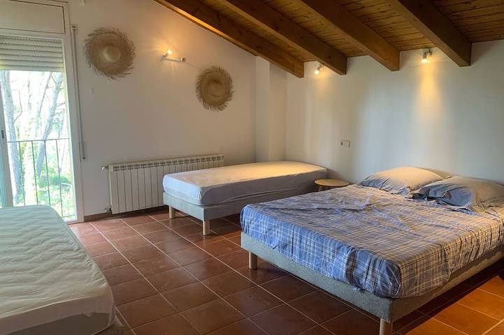 Wooded house 5 minutes from the beach in a quiet location in Pals, Costa Brava