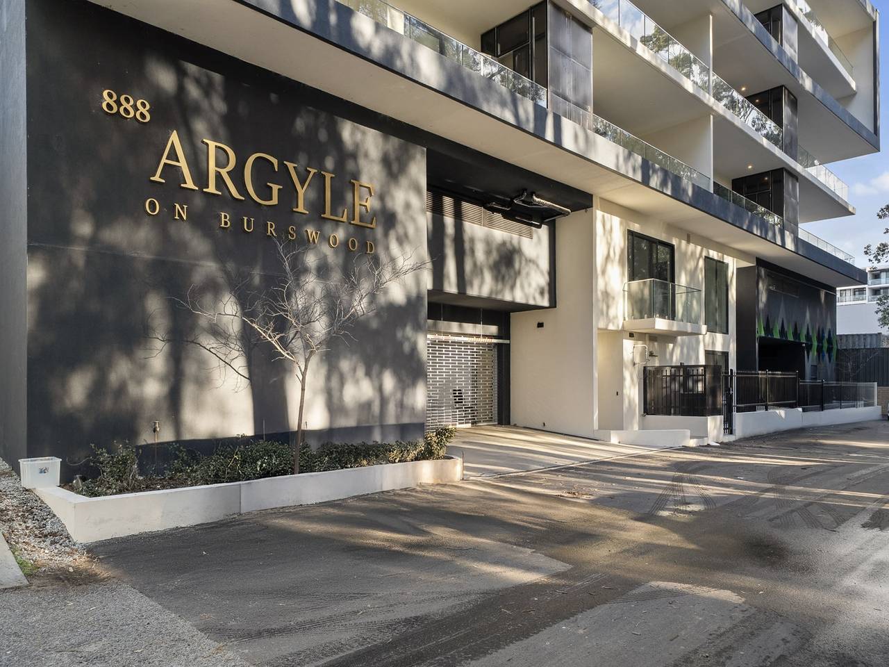 Entire apartment, Stylish 1-Bed Apartment with Rooftop Access in Perth, Western Australia