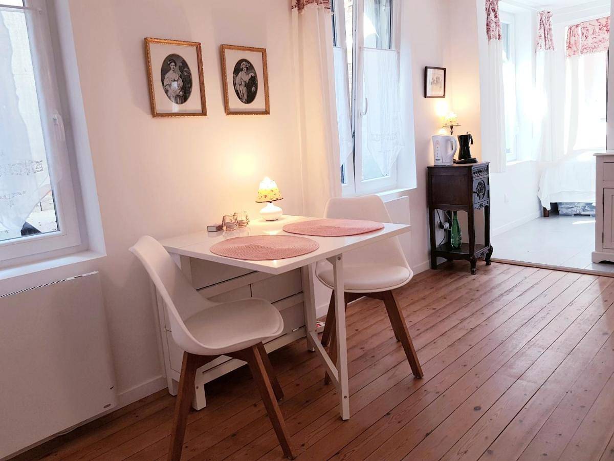 Appartement entier, Villa-Audemer - Romance & Charme 20 min Honfleur in Pont-Audemer, Région de Bernay