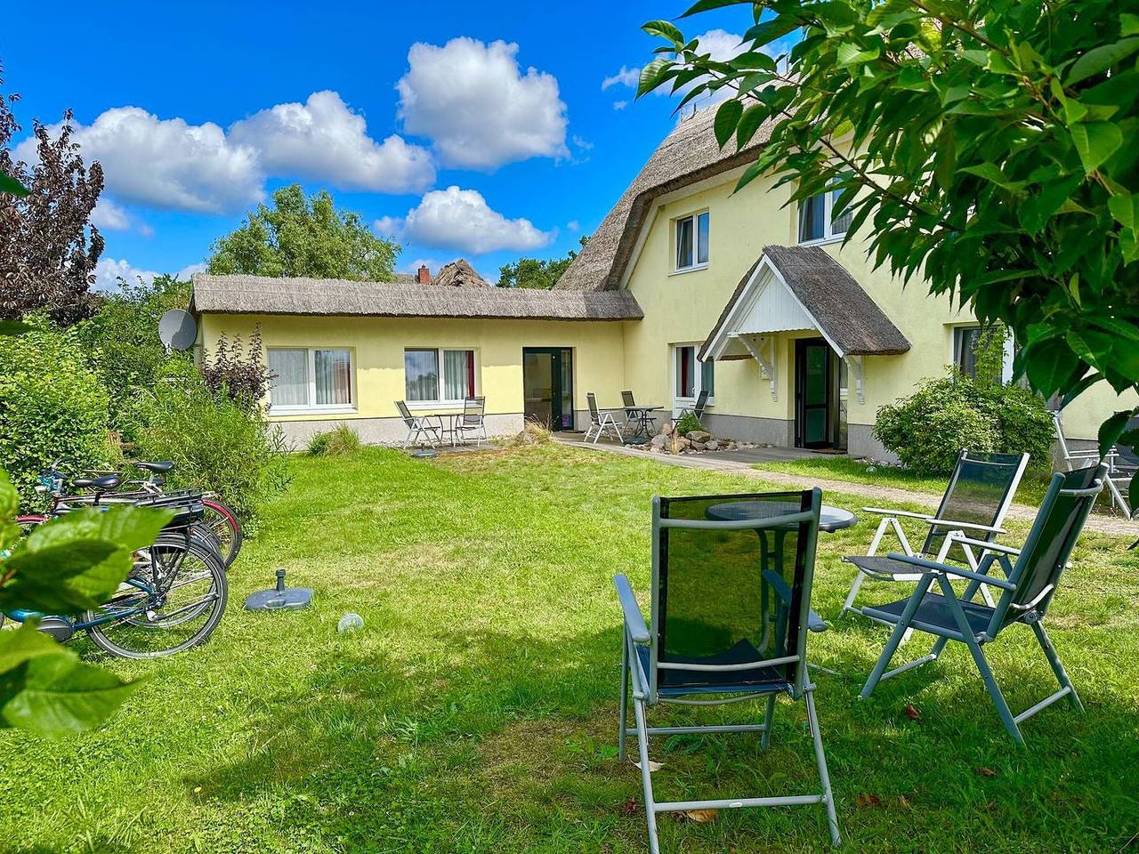 Appartement entier, Ferienwohnung 8 – Studio mit Balkon und Boddenblick in Middelhagen, Mönchgut