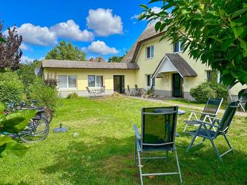 Ferienwohnung für 2 Personen, mit Ausblick und Garten in Middelhagen