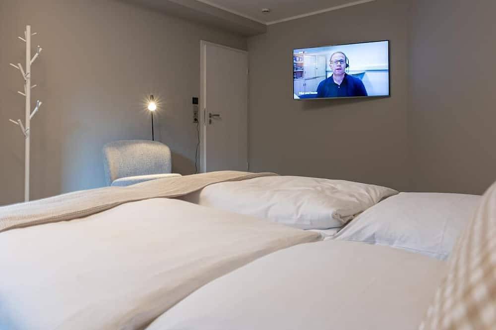 Ganze Wohnung, Schmalfelden No. 95  mit Spa-Oase im Wohnzimmer:  Kompakt-Sauna, Ruheliegen und Kamin. Eingezäunter Garten mit toller Veranda! in Schrozberg, Hohenlohe