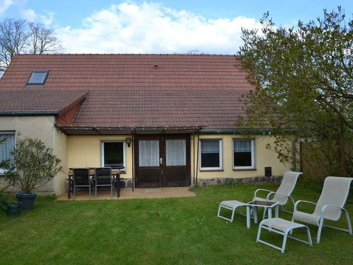 Ferienwohnung für 3 Personen, mit Terrasse in Wesenberg - 4