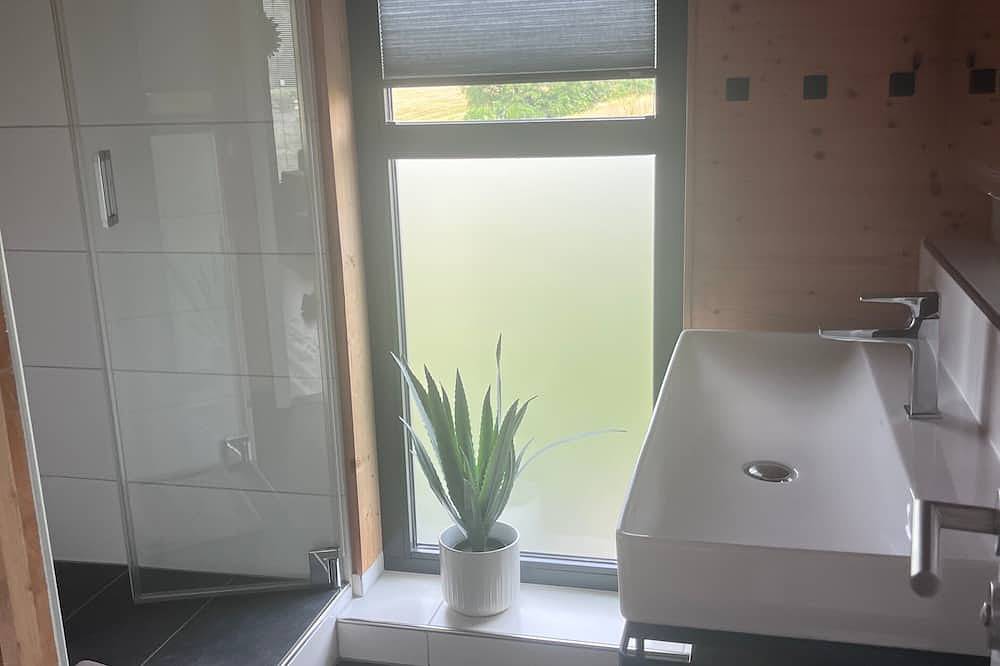 Ferienhaus an der Wasserkuppe mit Terrasse, Wlan & Klimaanlage in Poppenhausen, Rhön-Hessen