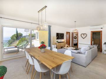 Vakantiehuis voor 12 Personen in Lloret de Mar, Costa Brava, Afbeelding 4