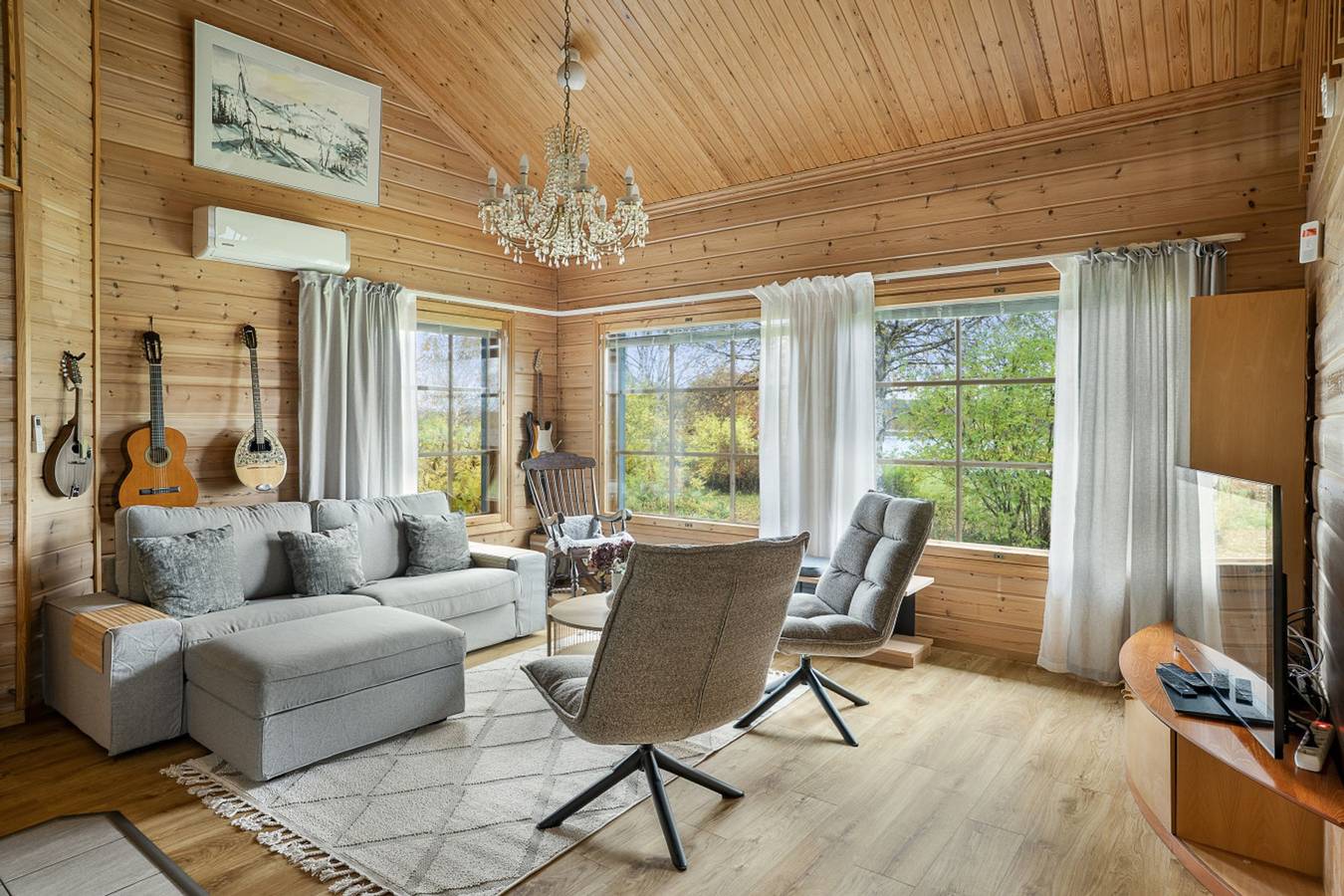 Cozy 3Br Home | River Views & Private Sauna in Rovaniemi, Laponia