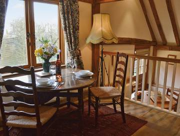 Holiday Rental for 3 People in High Weald, Sussex, Photo 4