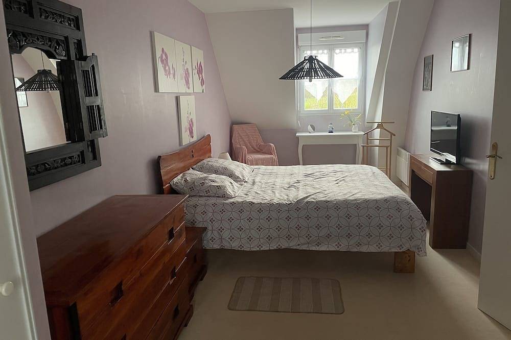 Maison 3★ à 80 m du Golf Omaha Beach, jardin clos et calme in Port-en-Bessin-Huppain, Région de Bayeux