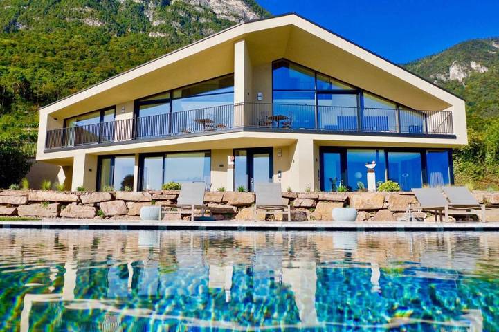 Ferienwohnung für 5 Personen, mit Terrasse und Garten sowie Pool und Sauna in Kaltern an der Weinstraße