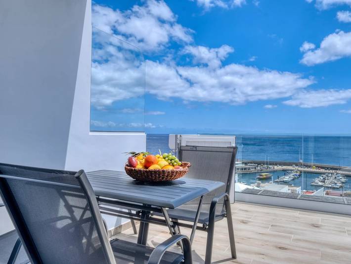 Apartment for 4 people, with pool and balcony in Puerto del Carmen Old Town