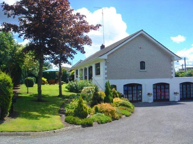 Bed & breakfast, with Terrace and Garden as well as View in Navan