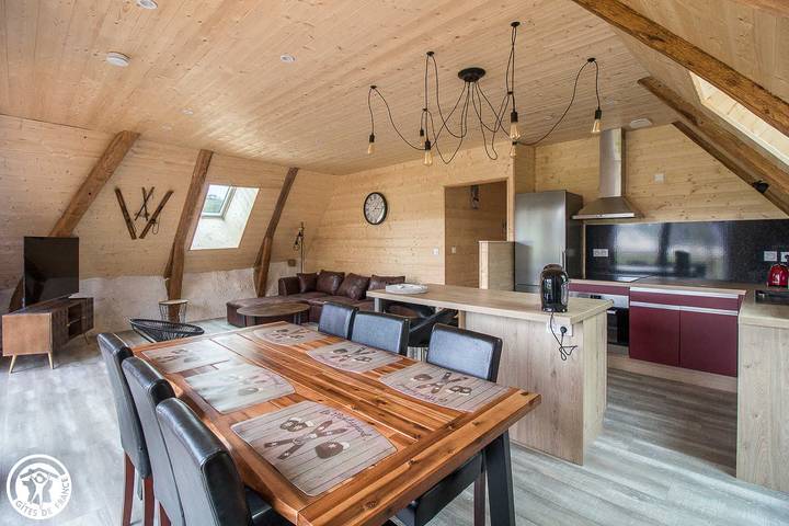 Gîte pour 6 personnes, avec jardin à Besse-et-Saint-Anastaise - 2