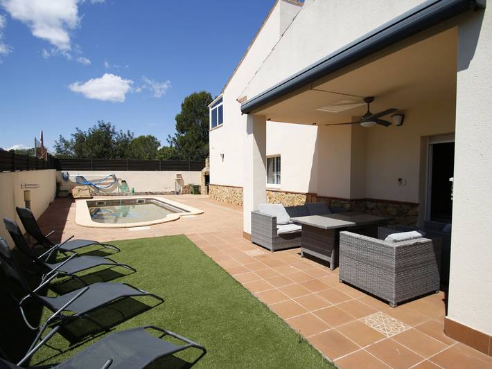 Casa rural para 6 personas, con Terraza y Jardín en Vilanova de Escornalbou - 2