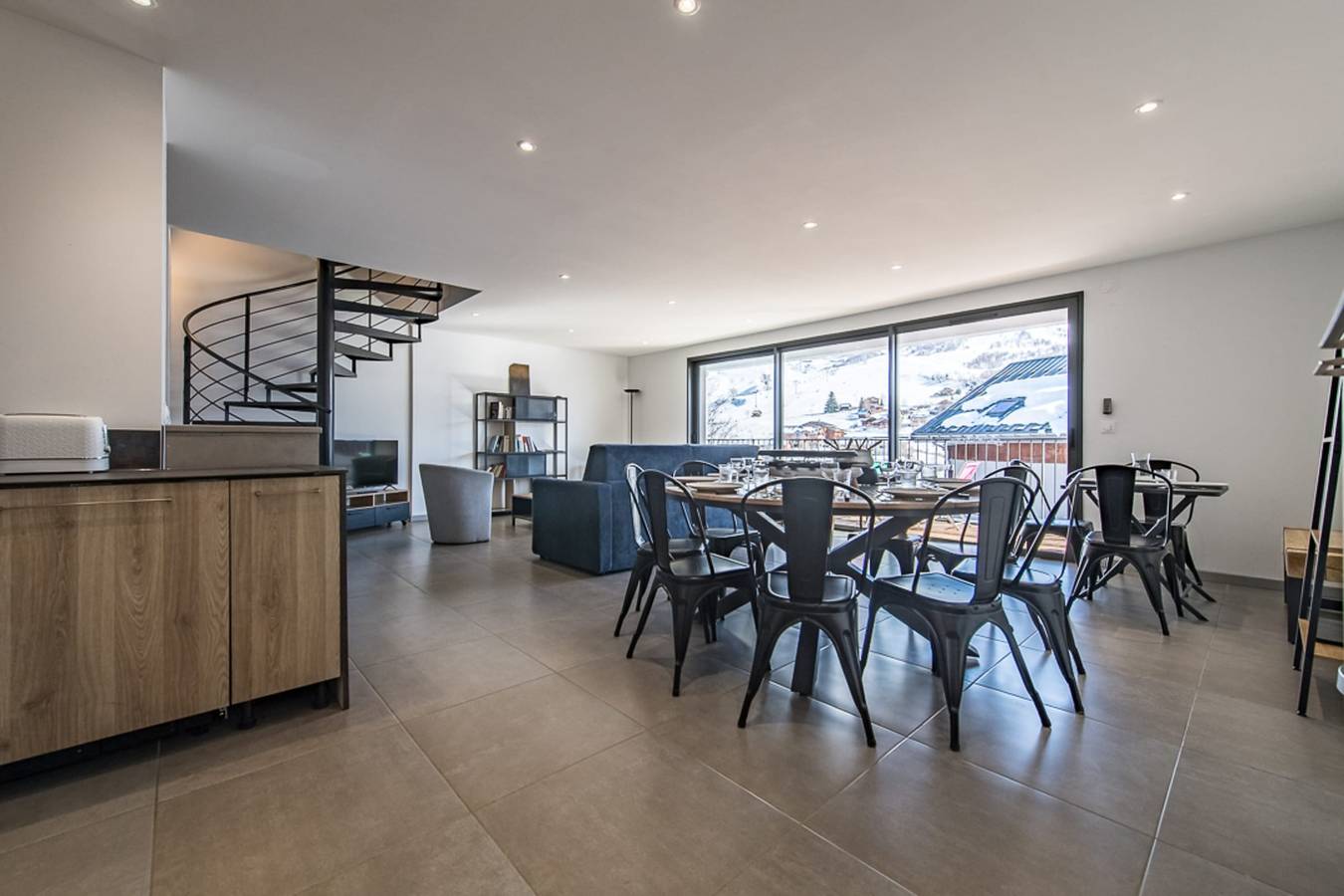 Apartamento entero, Nuevo☆☆☆Tríplex| Cerca de las Pistas |Balcón&Vista in Albiez-Montrond, Región de Saint-Jean-de-Maurienne