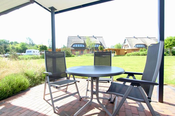 Ferienwohnung für 4 Personen, mit Terrasse und Pool sowie Sauna in Lobbe - 4