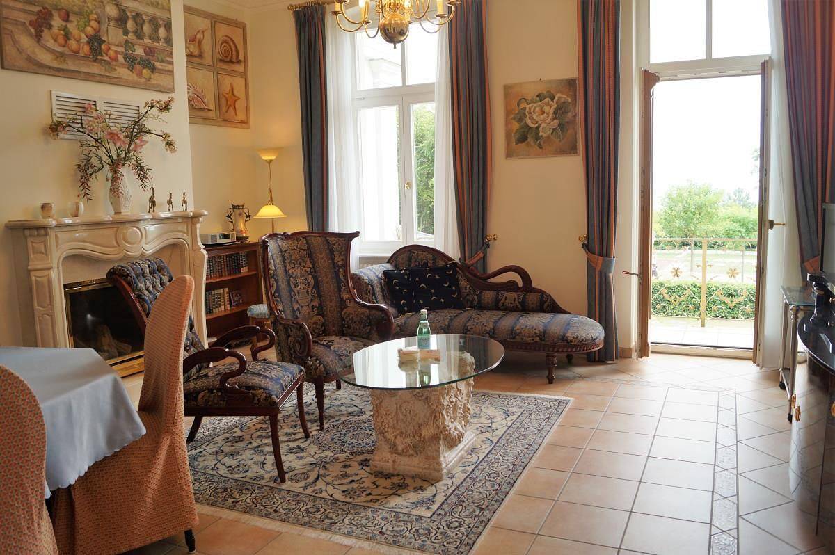 Ganze Wohnung, Villa Undine Wohnung Nr. 6: Komfortable Ferienwohnung mit Meerblick in Ahlbeck in Drei Kaiserbäder, Heringsdorf